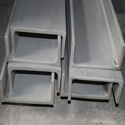 کربن Q235 H کانال فولادی ، 40 * 20 50 * 25 استیل C کانال ضد زنگ 1.79mm 2.27mm