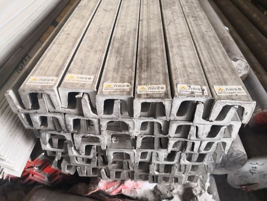 AISI304L 2mm 3mm U فولاد ضد زنگ U کانال نوار اندازه 80 * 40 90 * 45 304 صنعت